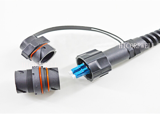 ODVAの繊維光学パッチは小型SC LC APC UPC IP67の機械抵抗をケーブルで通信します