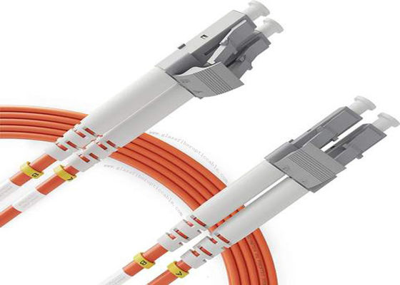 品質  LC / UPC OM2 Duplex 3.0mm PVC Duplex Patch Cord , 3m / 5m LC FC SC ST SM Fiber Optic Cable 工場